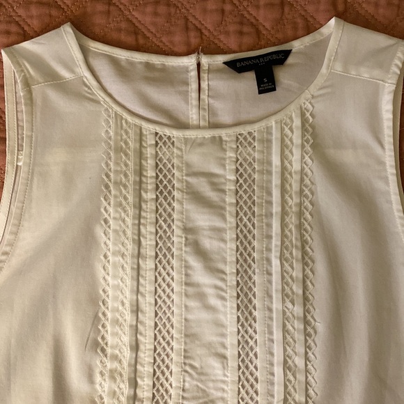 Banana Republic Sleeveless Blouse - Picture 3 of 3